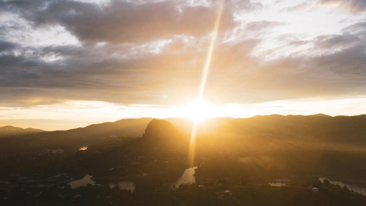 Domus Glamping Guatape Hotel Exterior foto