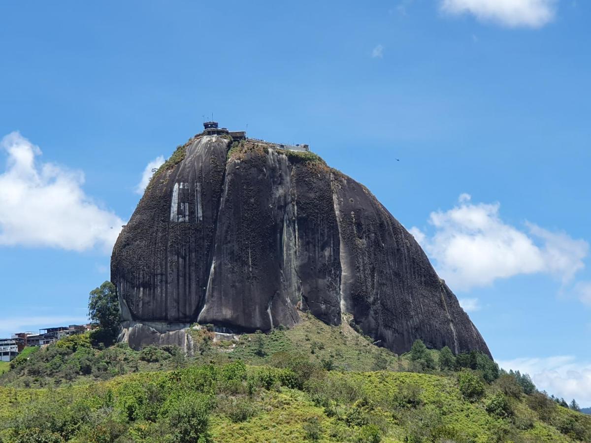 Domus Glamping Guatape Hotel Exterior foto